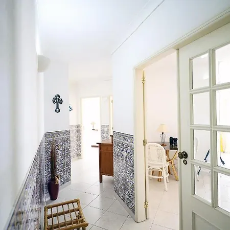 B60 - Promenade View * Lagos