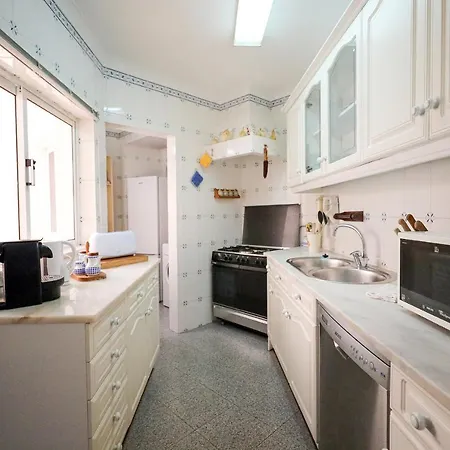 B60 - Promenade View Apartman *