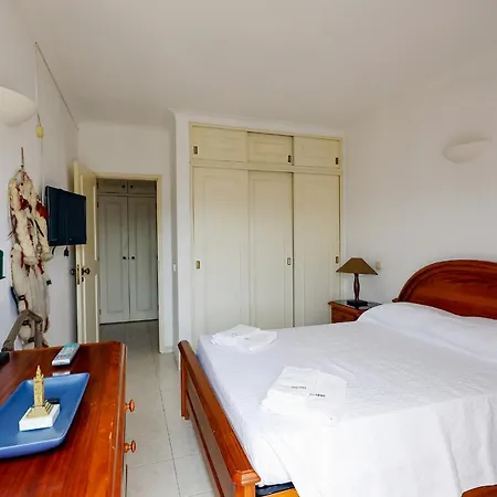 B60 - Promenade View Apartman *